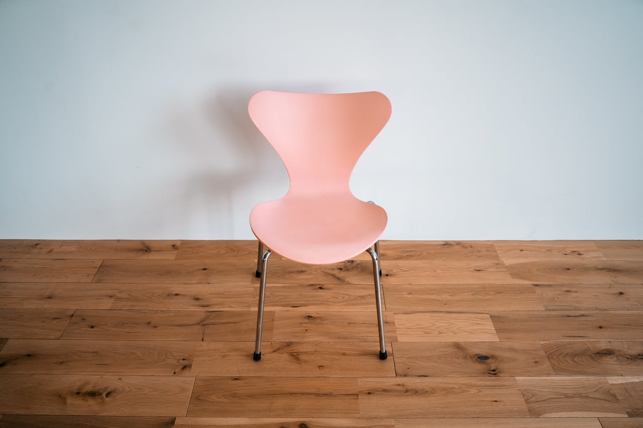 小さなセブンチェア｜Arne Jacobsen（アルネ・ヤコブセン