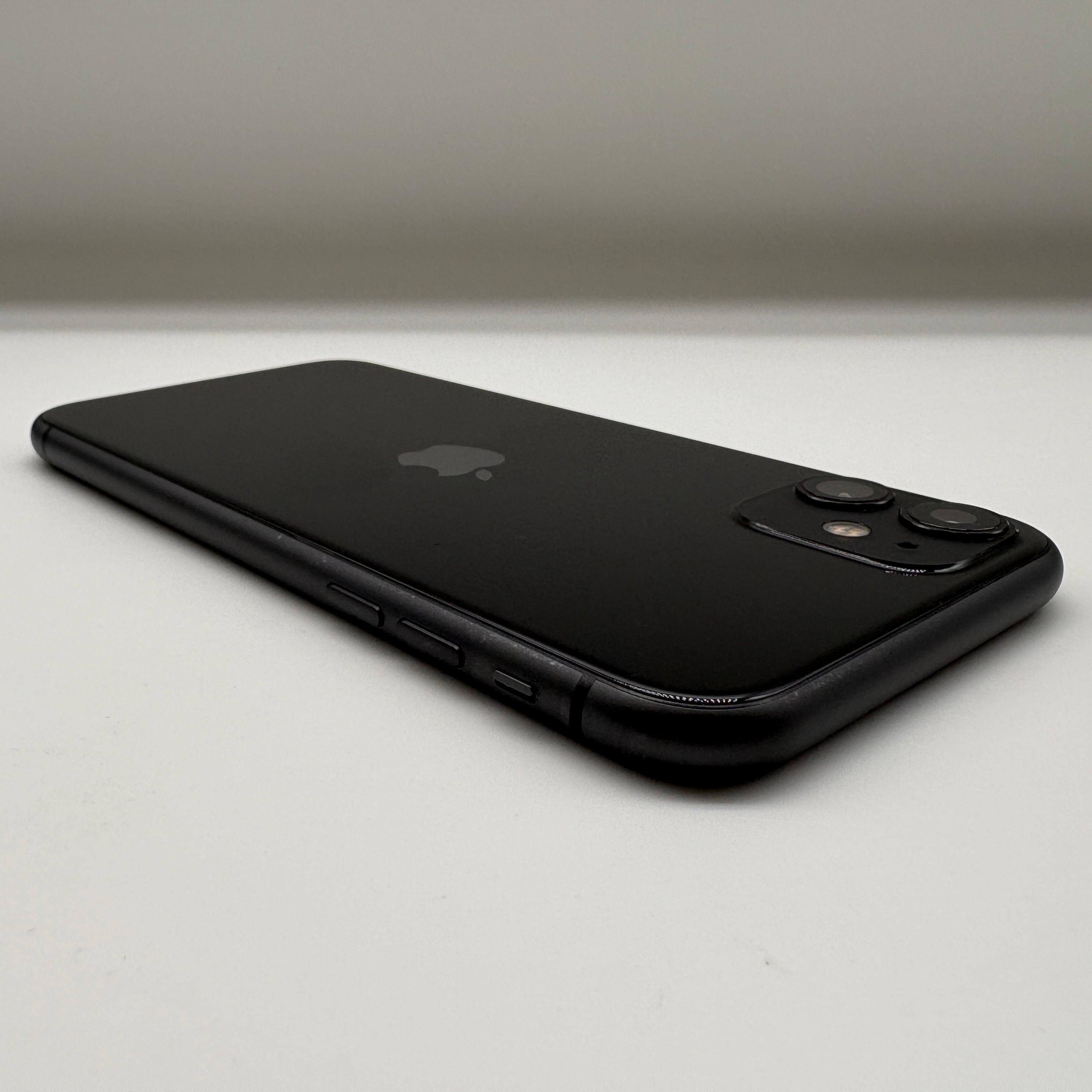 iPhone11 128GB ブラック アイフォン本体 SIMフリー SIMロック解除済み