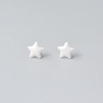 白磁の星ピアス