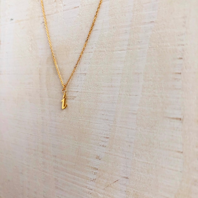 18k initial ‘I’ necklace / Belleza by n