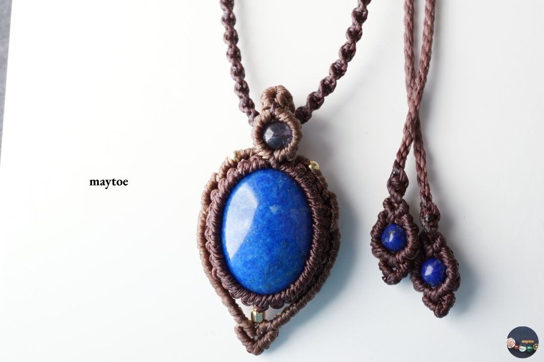 ラピスラズリのマクラメネックレス - Antique blue -