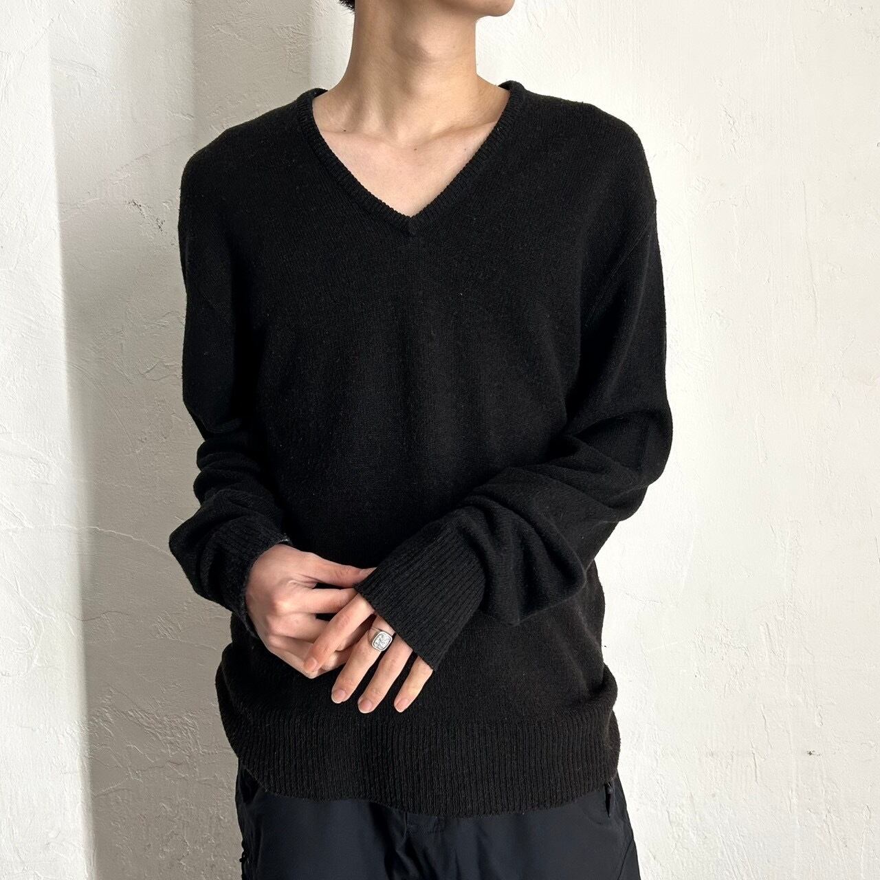 60s TOWNCRAFT "BLACK" V-Neck Wool Knit