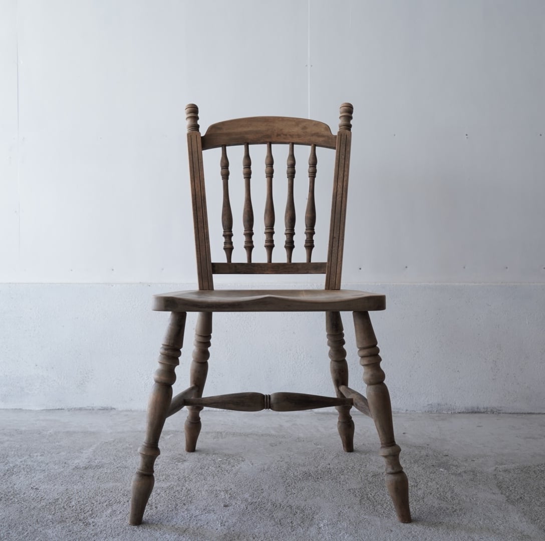 スピンドルチェア