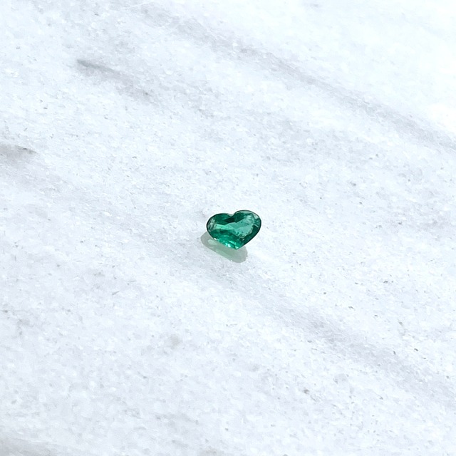 【ルース販売】【超美石】コロンビア産　エメラルド　ルース　0.5カラット　5119