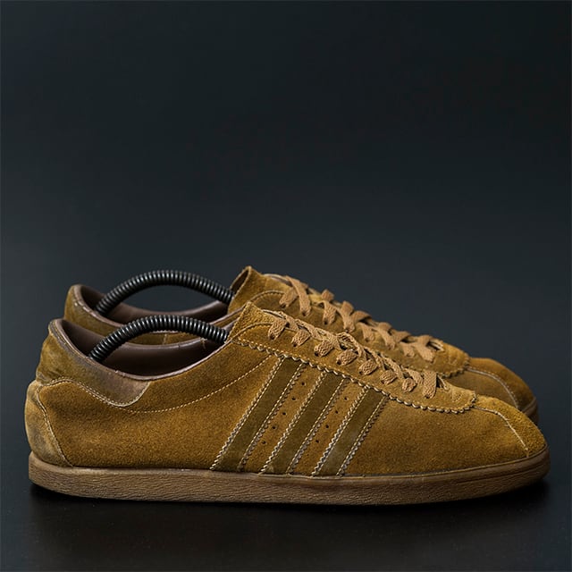 adidas tobacco タバコ カナダ製