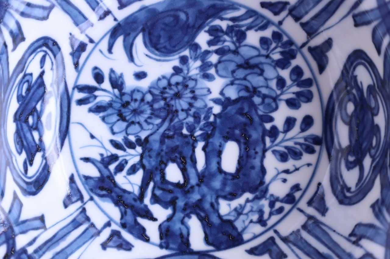 中国美術 古染付 兜鉢 折口碗 芙蓉手 明 φ20.5cm 旧家蔵出 中国美術 古染付 兜鉢 折口碗 芙蓉手 明 φ20.5cm 旧家蔵出 ア