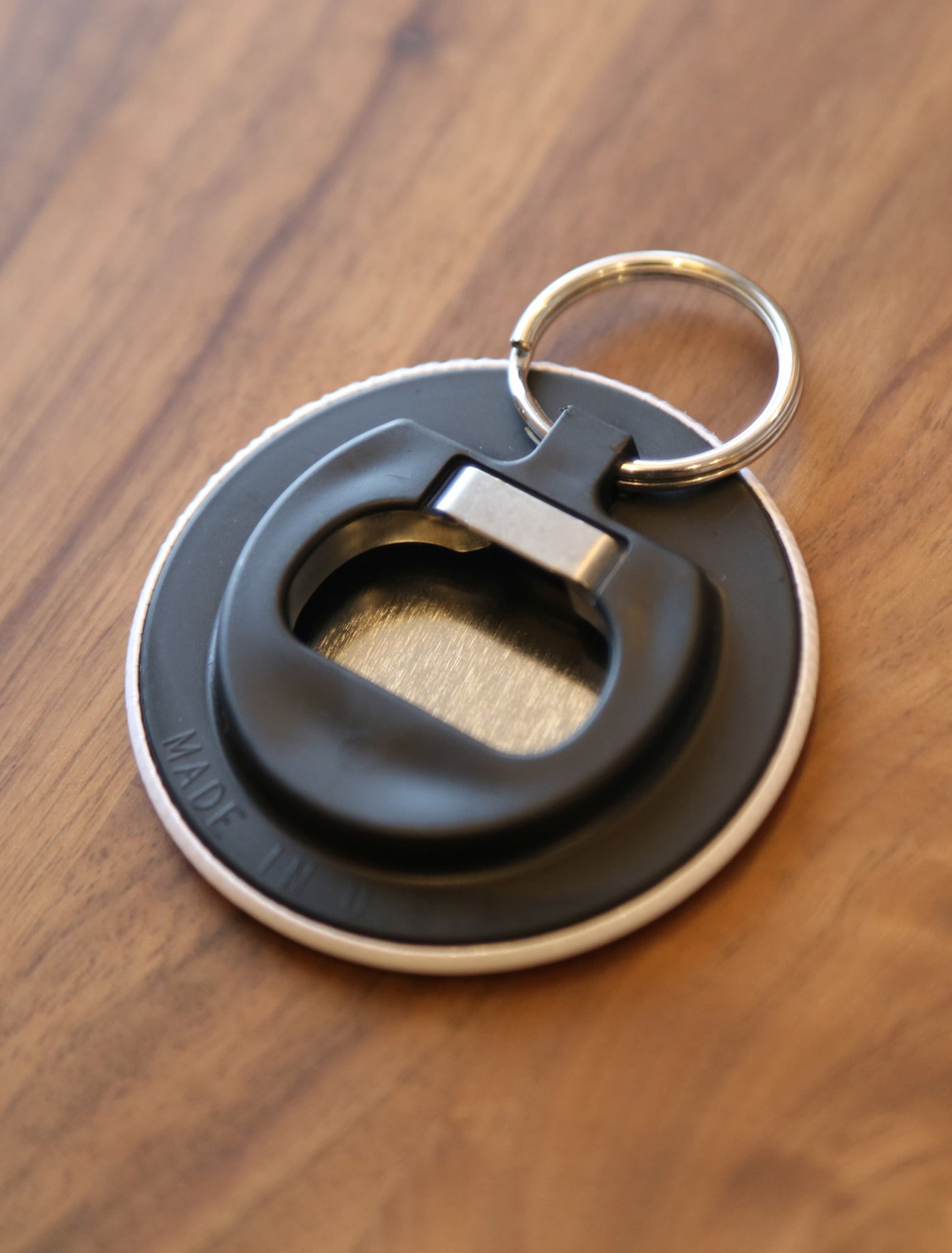 ナマケモノ】栓抜きキーホルダー | BEERTIFUL STORE｜ビールグッズ