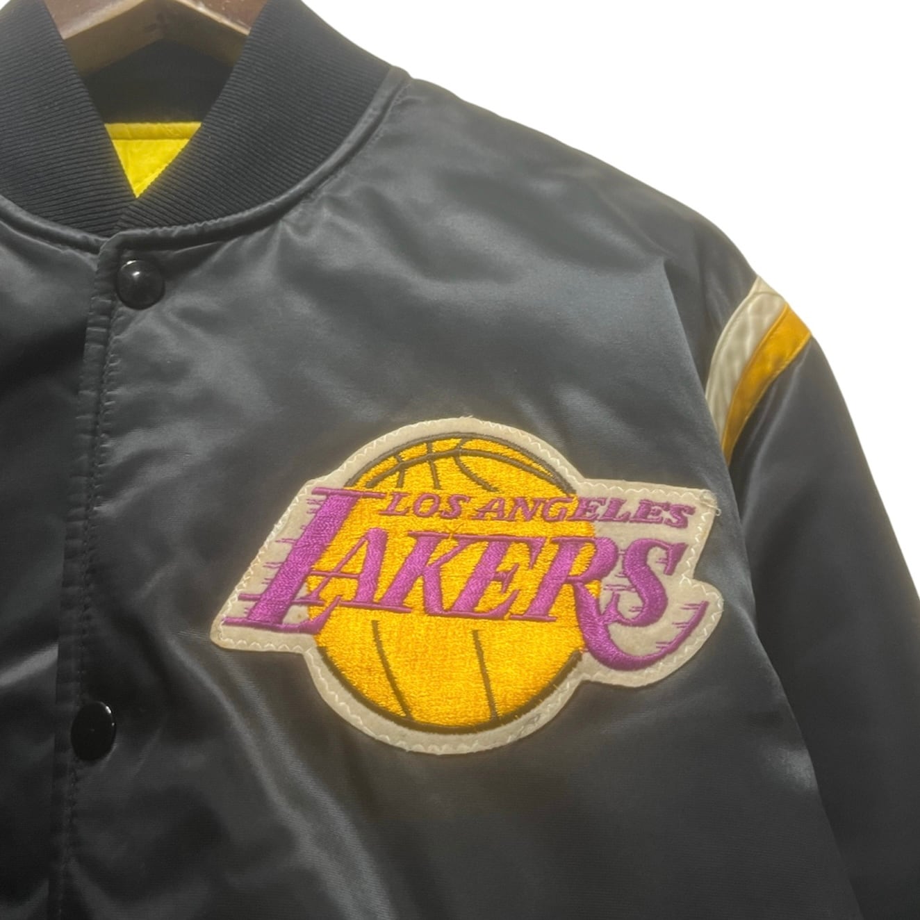 size : M【 LAKERS 】レイカーズ NBA スターター ナイロンジャケット