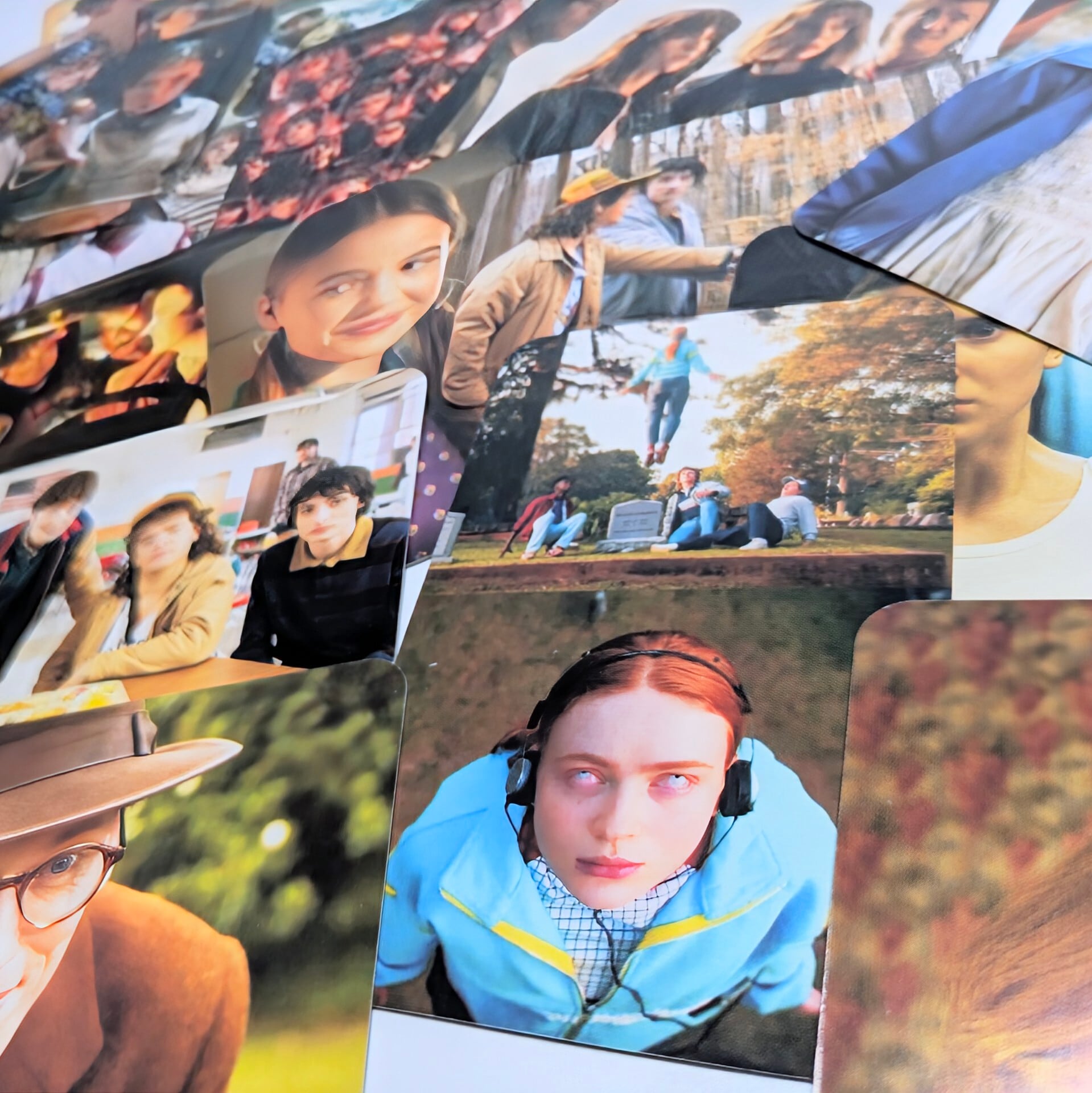 【 Stranger Things ( ストレンジャー・シングス ) 】LOMOカードセット(LOMO CARD:60PCS / STICKER:32PCS) 〚アメリカン雑貨 アメトイ〛