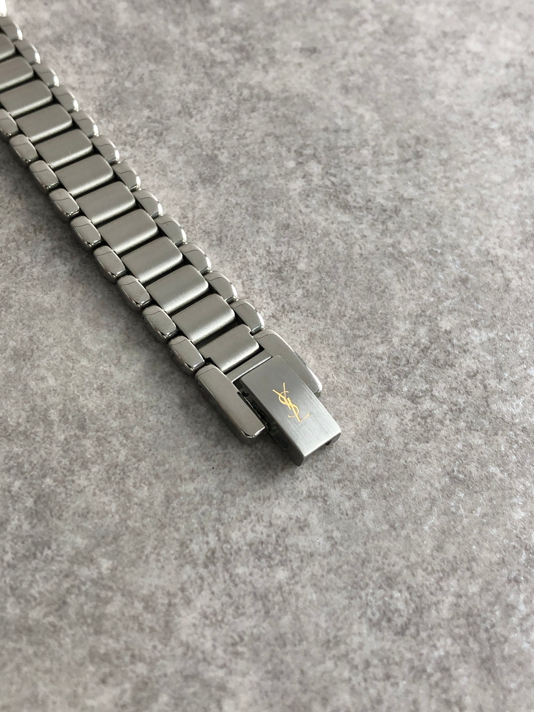 Yves Saint Laurent イヴ・サンローラン 腕時計 シルバー YSL