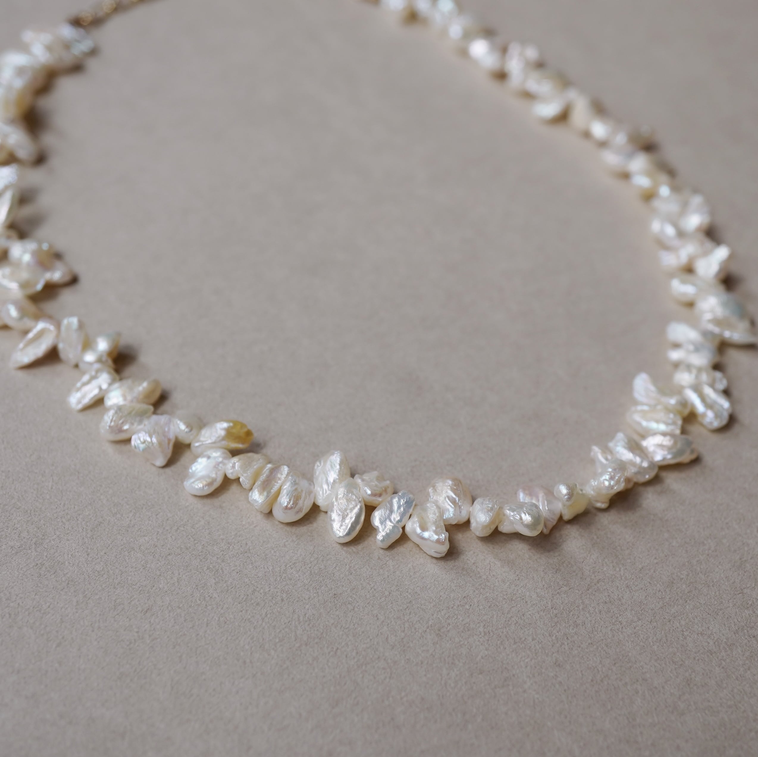 14kgf  フェザーパールネックレス