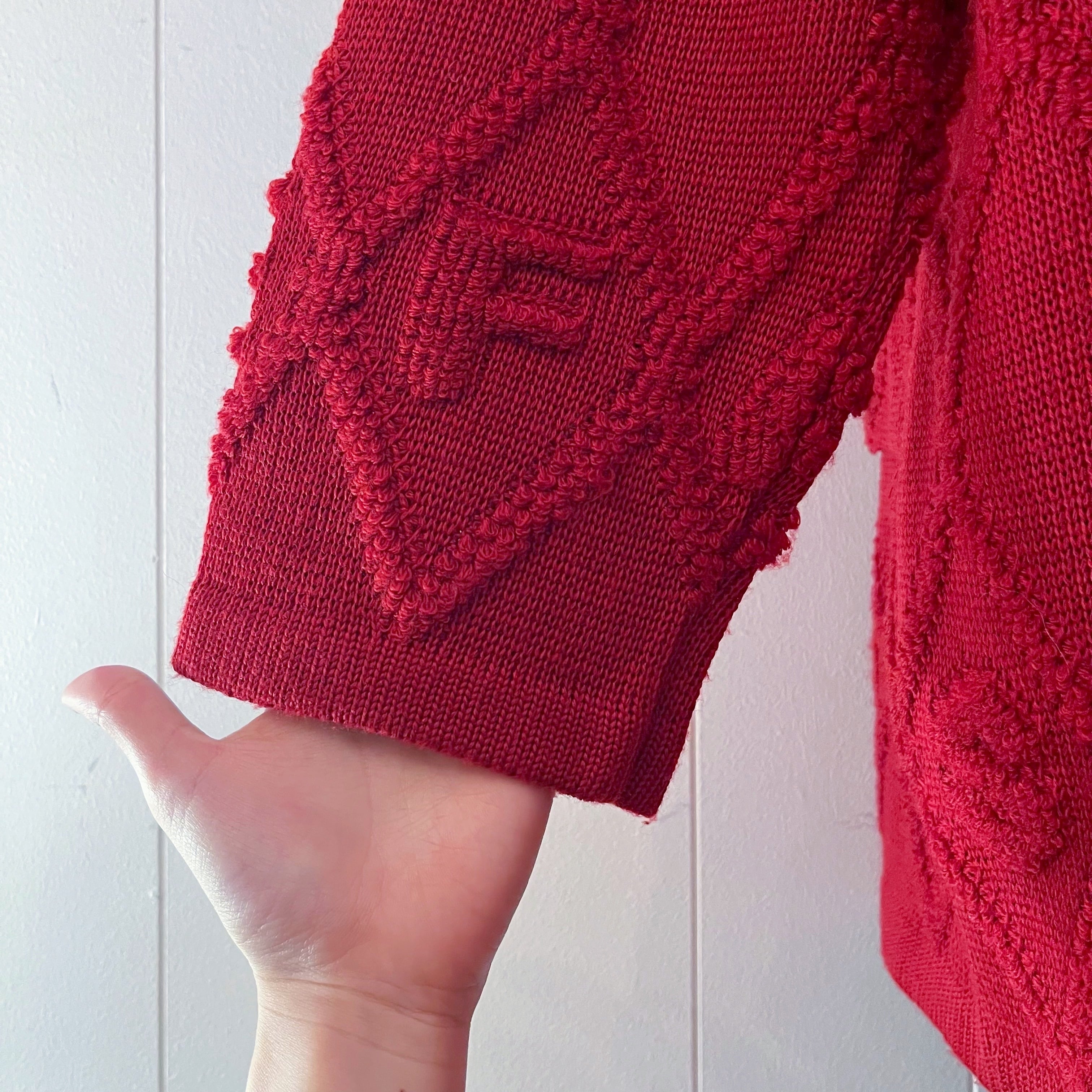 red diamond pattern double button knit
