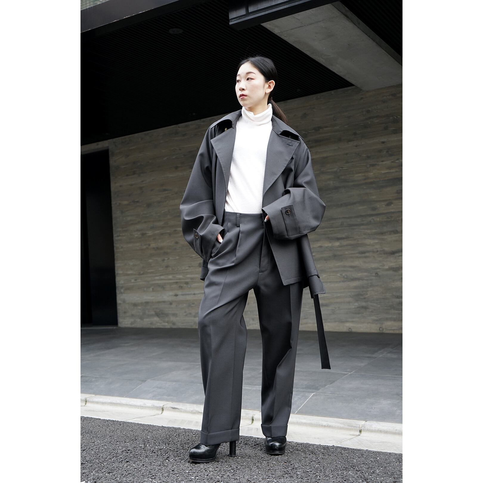 Blanc.YM SHORT TRENCH 22AW-