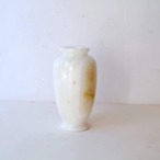 とうめいホワイトな丸石の花瓶