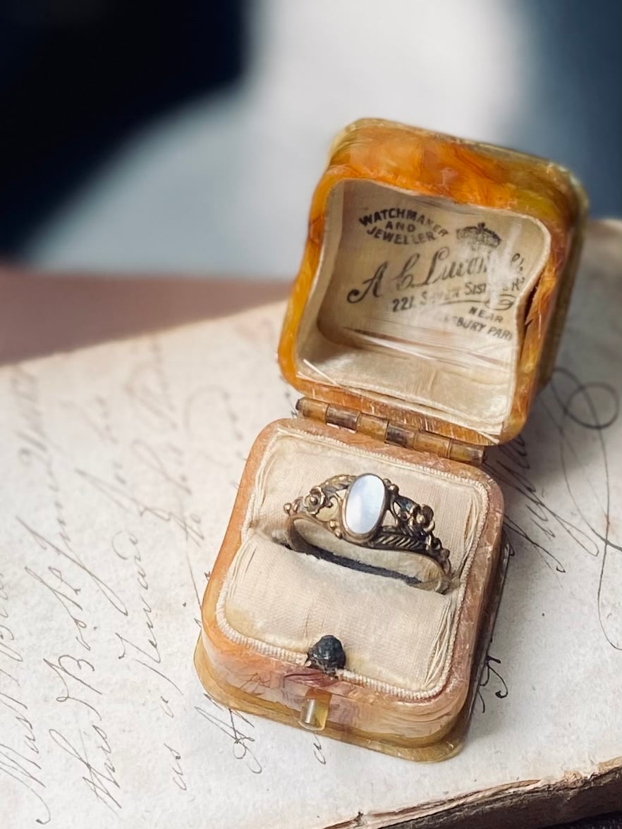 マザーオブパールリング