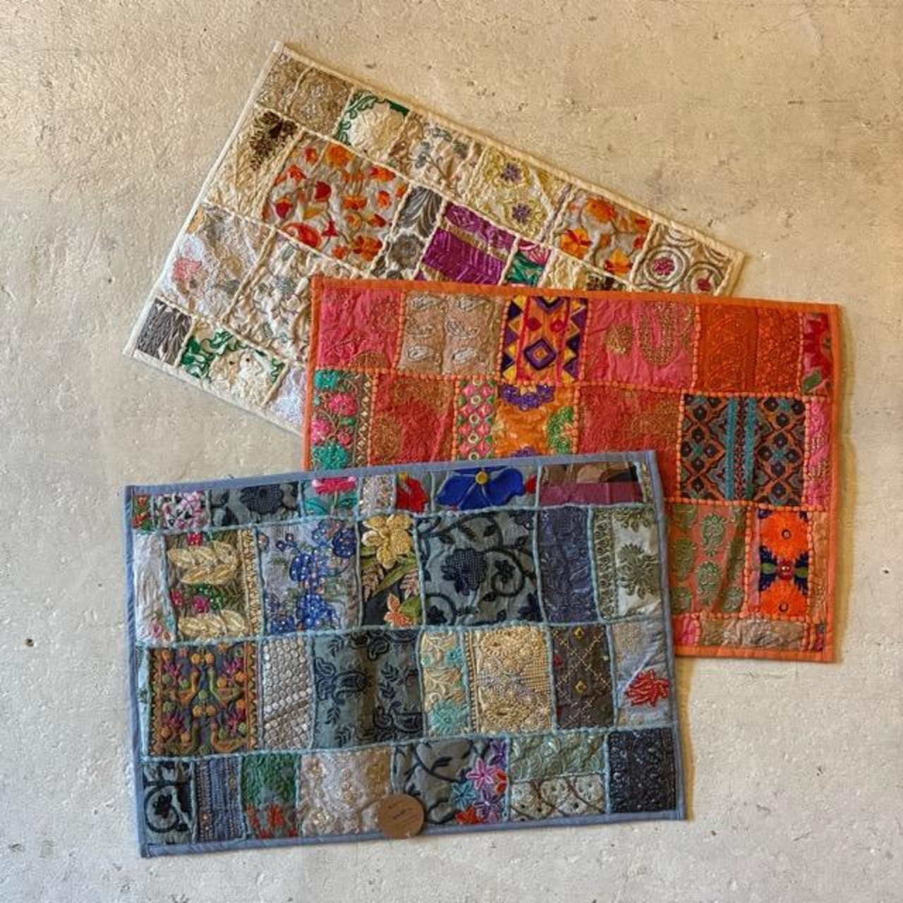 India Recycled sari patchwork mat 3color　インド　リサイクルサリーパッチワークマット　全3色　40×60cm　玄関マット　ミニマット　アソート　カラフル