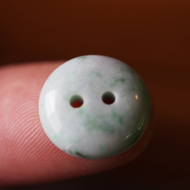 糸魚川姫川産 ヒスイのボタン | ontamayutori