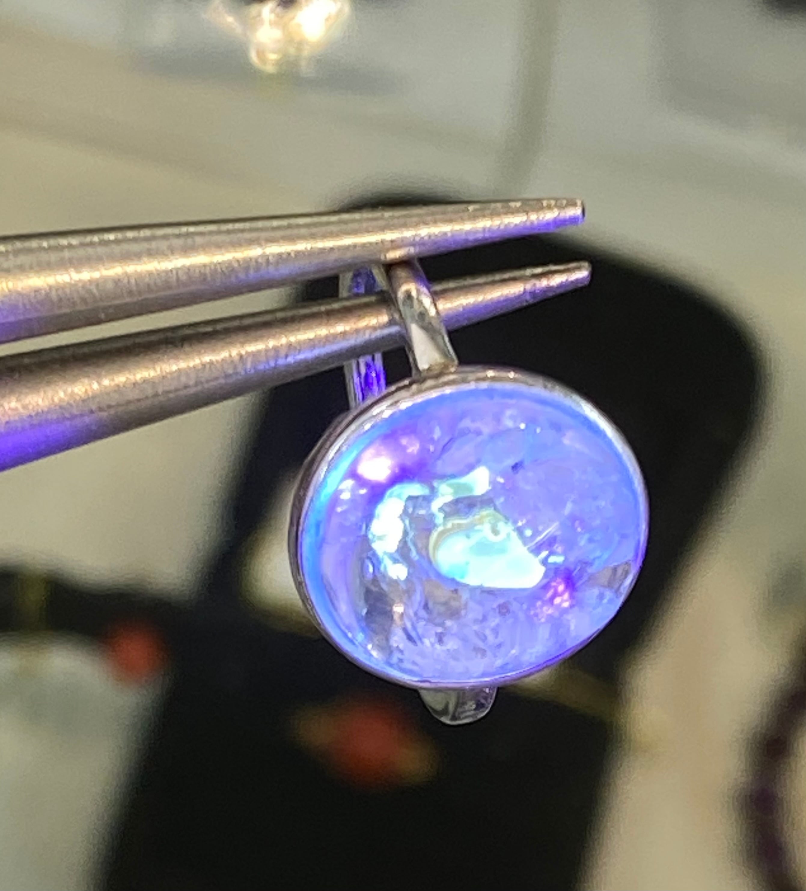 プレミアム最高グレード！宝石質リビアングラス丸玉26mm