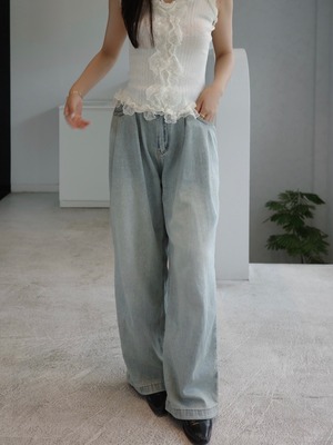 Tuck denim / light blue（7月上旬〜中旬頃発送予定）