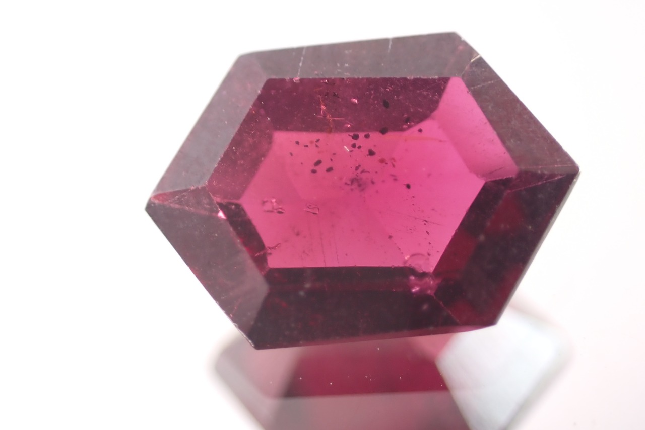 ルピーカットガーネット　2.04ct　[C10‐80]
