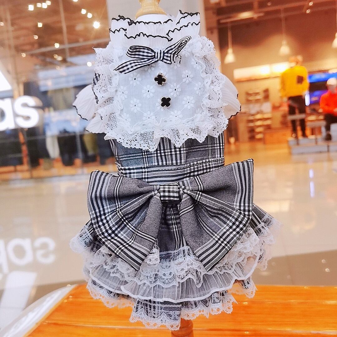 大型犬もOK 首元フリルとグレーチェックのお嬢様ワンピース