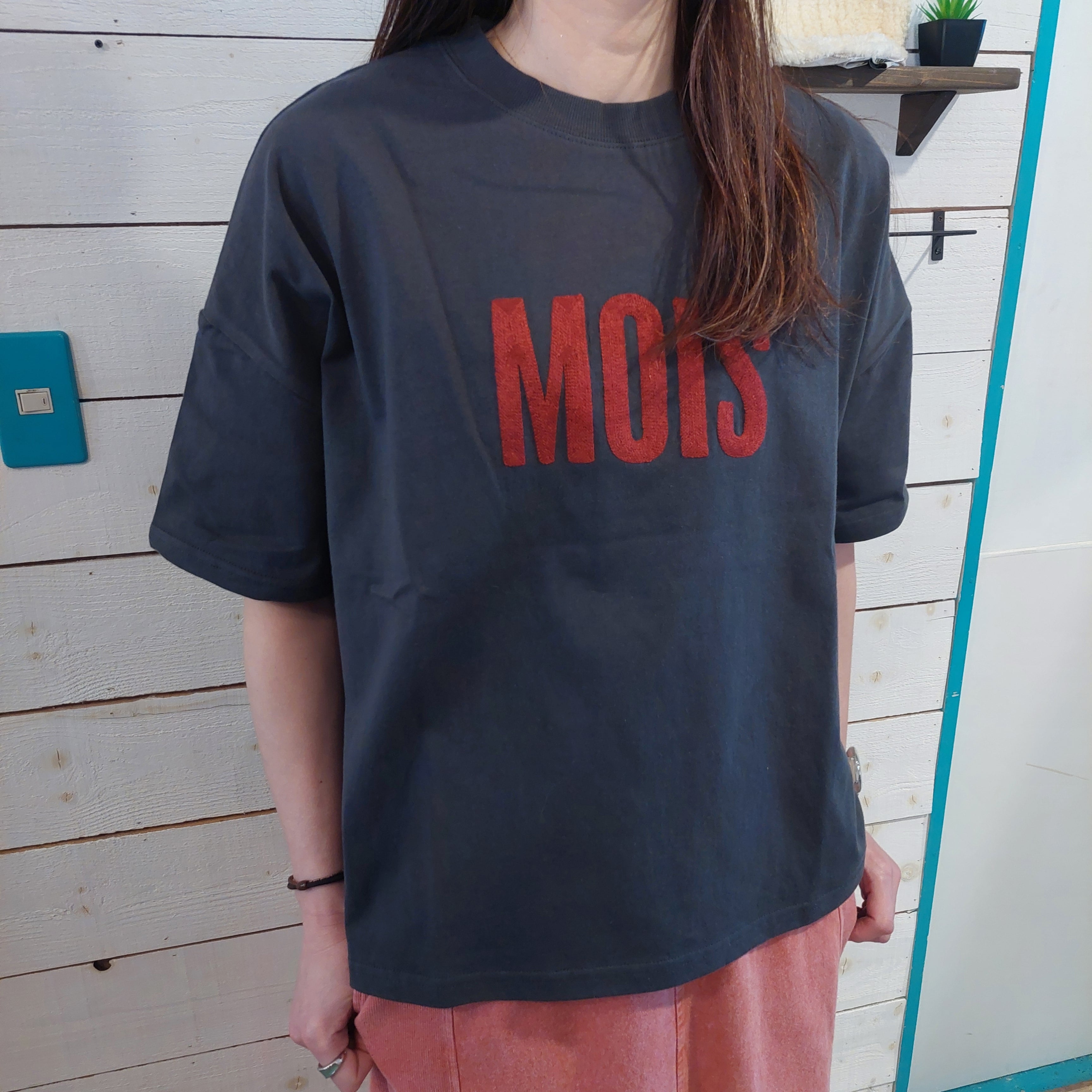 『People's』404 KAKELA チェーン刺繍ロゴワイドクルーネックＴシャツ　フリーサイズ