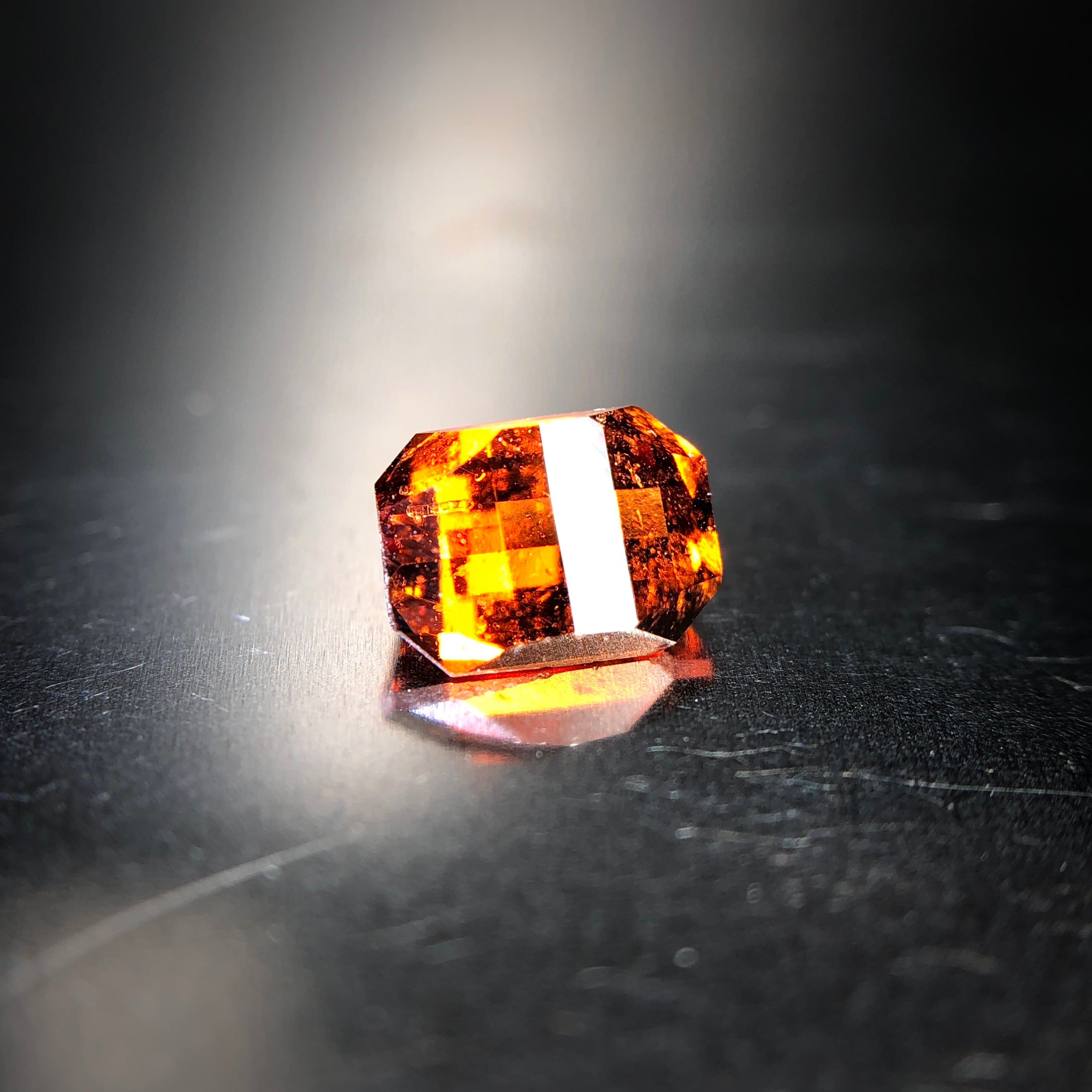 Original Cut】ユニークなモザイクパターン 0.74ct ピクセルカット