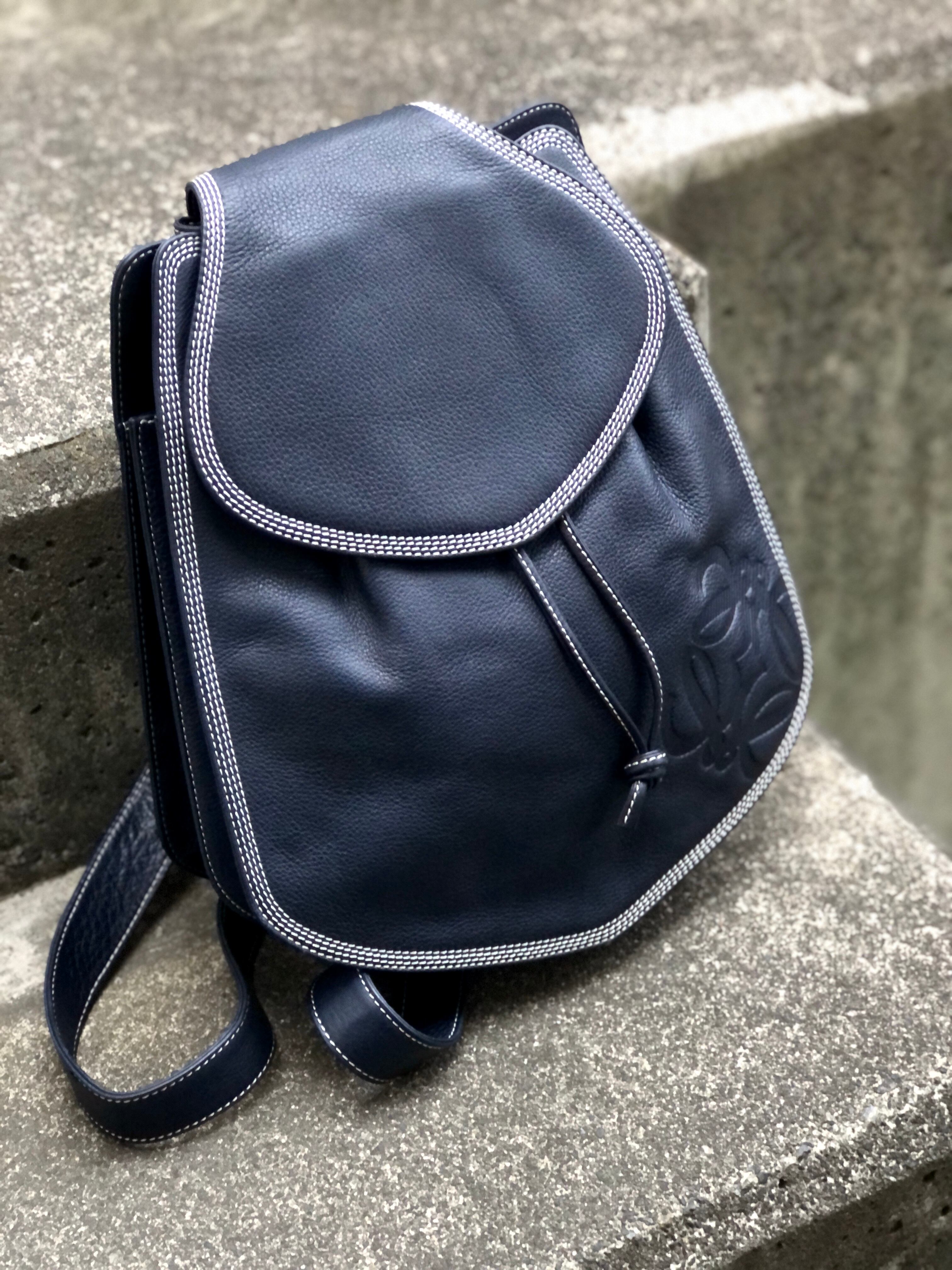 LOEWE ロエベ　アナグラム　レザー　ステッチ　バックパック　リュック　ネイビー　vintage　ヴィンテージ オールド　i2mxkh |  VintageShop solo powered by BASE