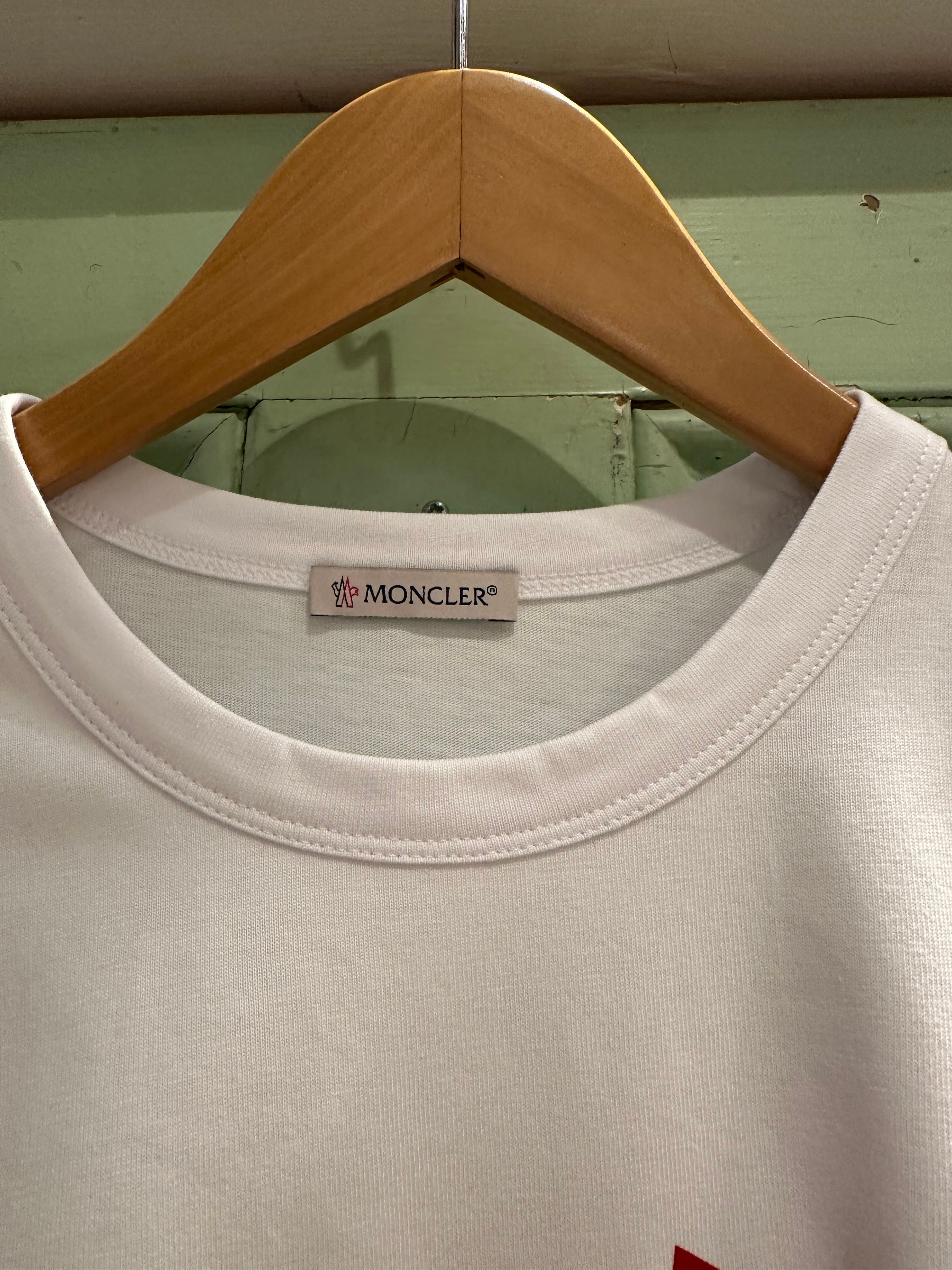MONCLER半袖Tシャツ ¥46,200→¥37,800+tax