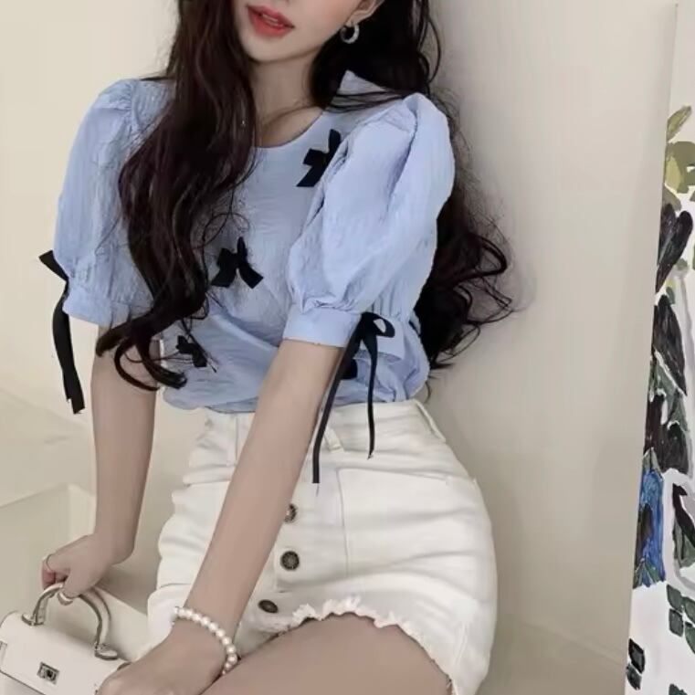 パフスリーブリボントップス