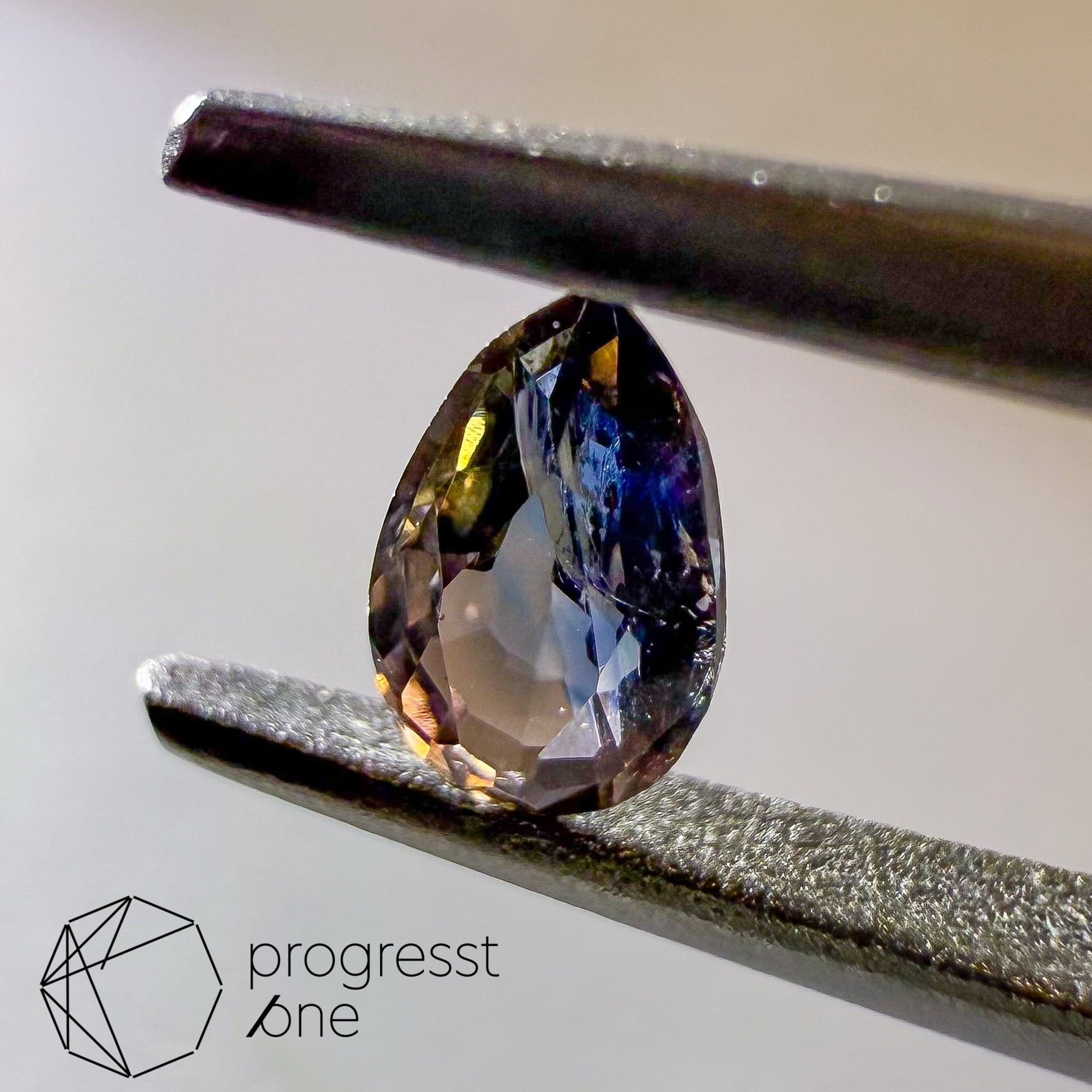 アキシナイト(ﾌﾞﾙｰﾃｨﾝﾄ)0.20ct | progresstone