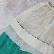 社交ダンス 衣装 スタンダード スカート パニエ ペチコート レッスンウェア レディース 緑 グリーン系 ベージュ系 バイカラー フリル 差し色 社交ダンスウェア スカート レディーススカート ダンス衣装 カラフル ストレッチ スカート丈82cm ウエストゴム おしゃれ 多様なスタイル バイカラースカート フリルスカート パーティー用 衣装アップグレード コーディネート簡単 ドレスアップ 伸縮性素材