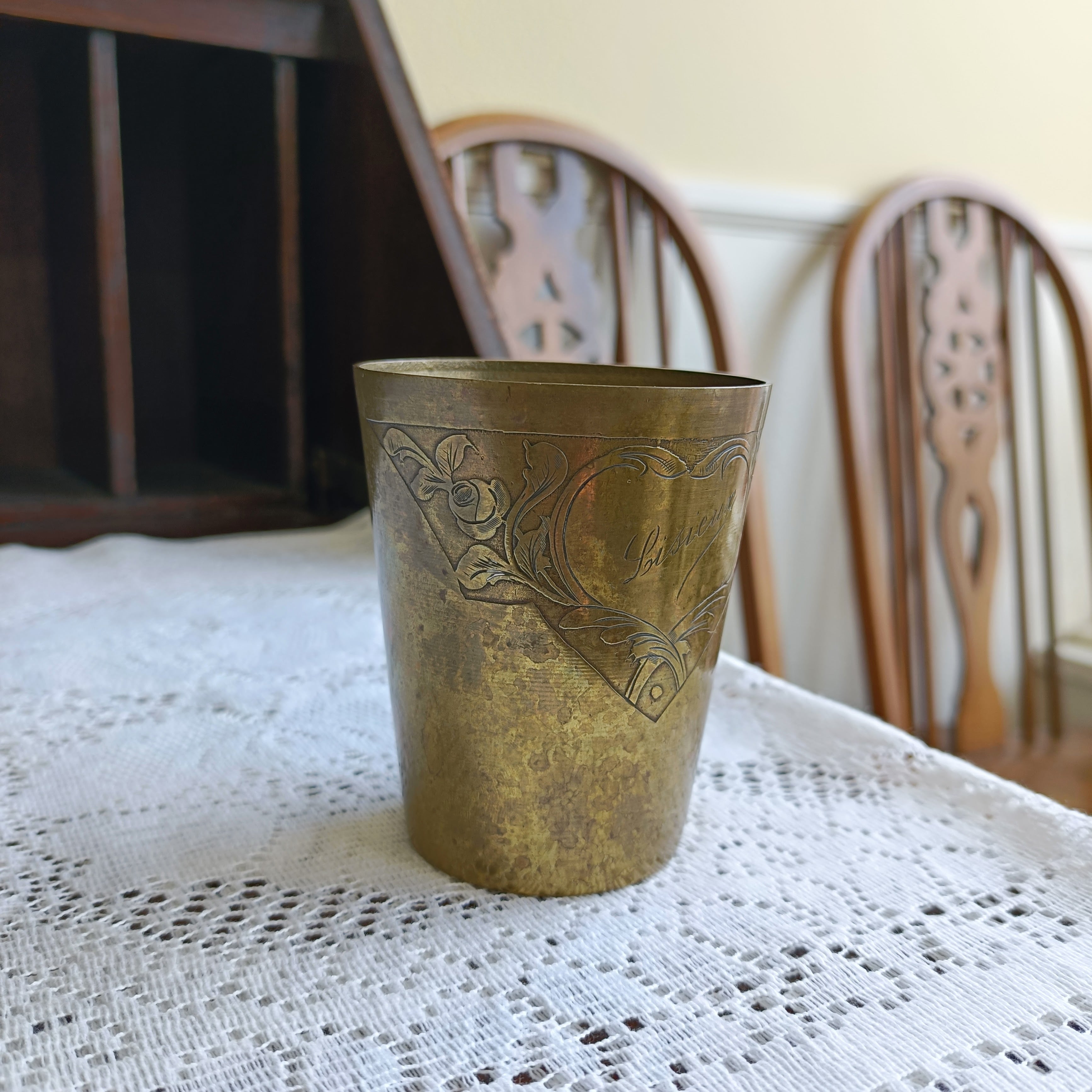 コップ カップ ブラス 真鍮 ハート&薔薇モチーフ 容器 コップ カップ ブラス 真鍮 ハート&薔薇モチーフ 容器