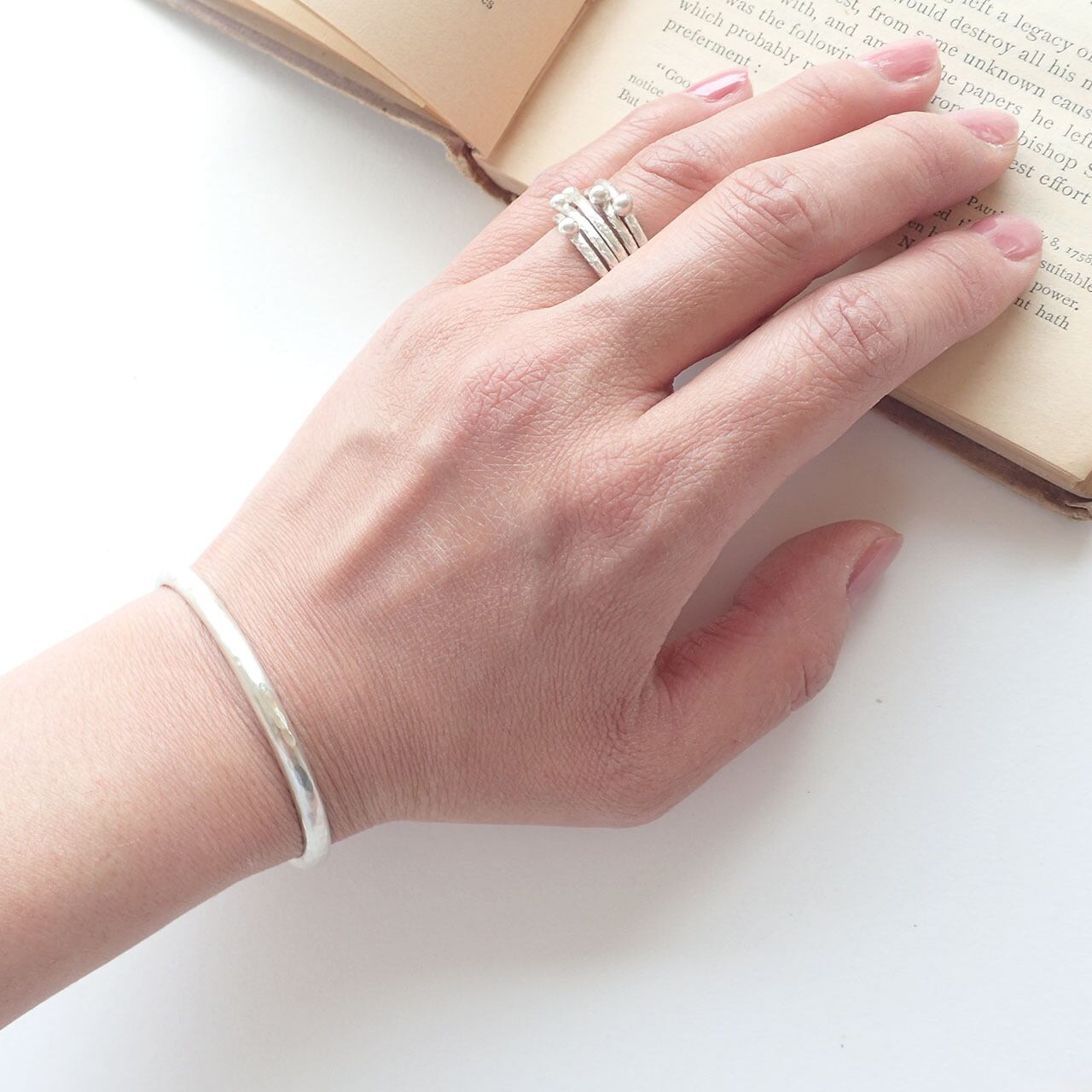 Women's Half Round Bangle (レディース) | MANANAS/マナナス