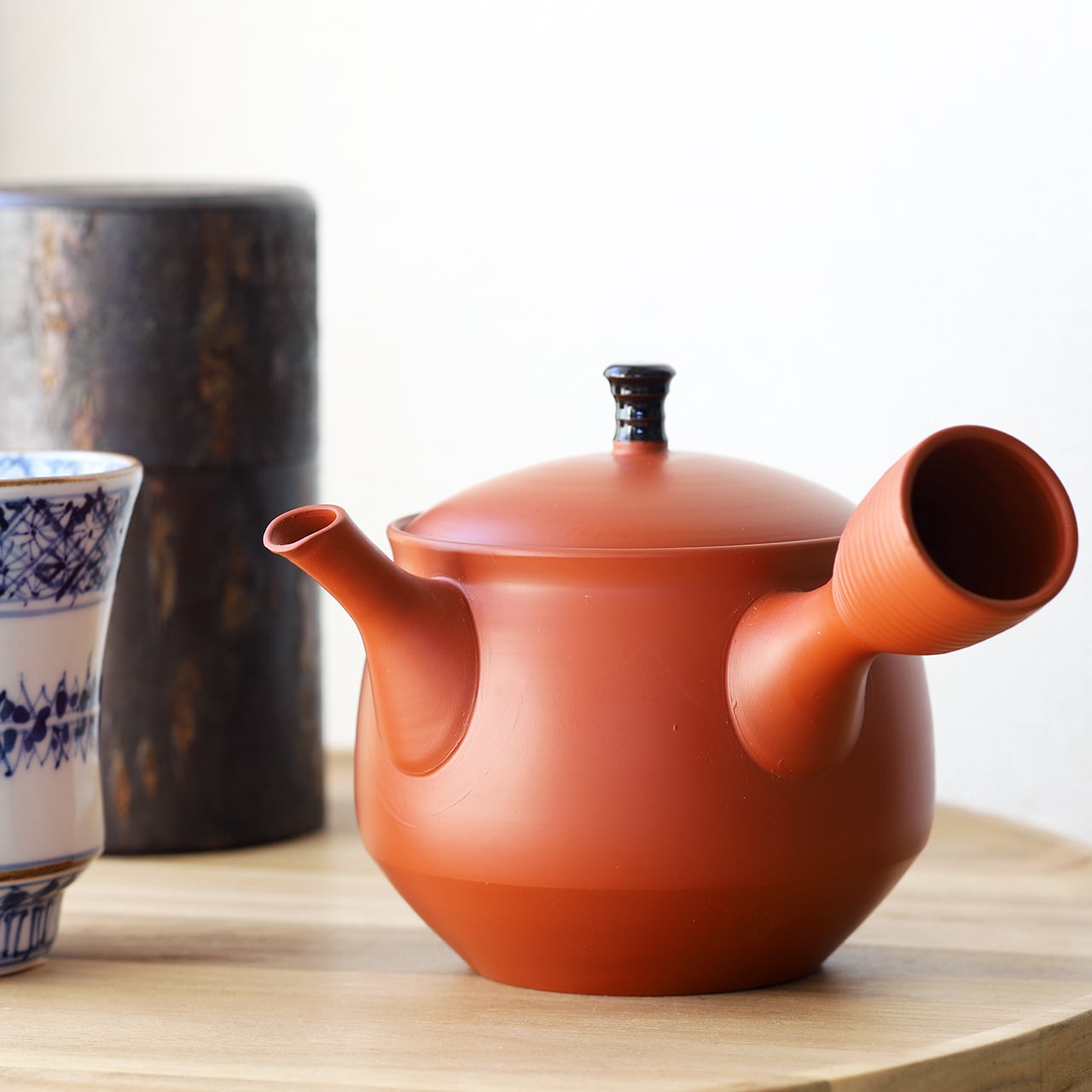 朱泥黒漆 急須 容量 290cc 梅原タツオ 常滑焼 にっこう生活館 Online Shop 手造りの器 工芸品の専門店 朱泥黒漆 急須 容量 290cc 梅原タツオ 常滑焼 にっこう生活館 Online Shop 手造りの器 工芸品の専門店