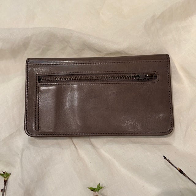 B.stuff　「フラウ」長財布