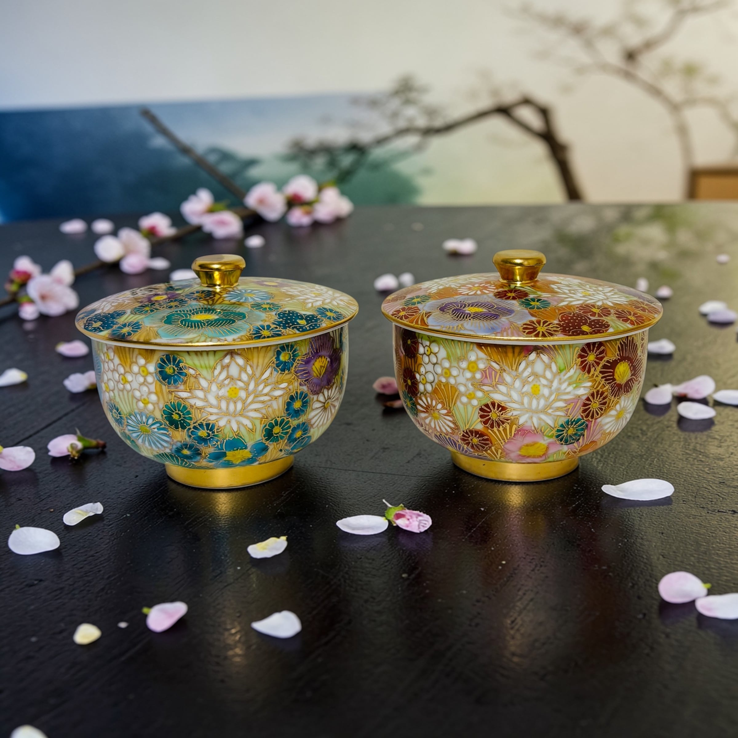 九谷焼 天山窯 金彩色絵 金花詰 ペア蓋付き湯呑み 】 | 和食器 えとふく