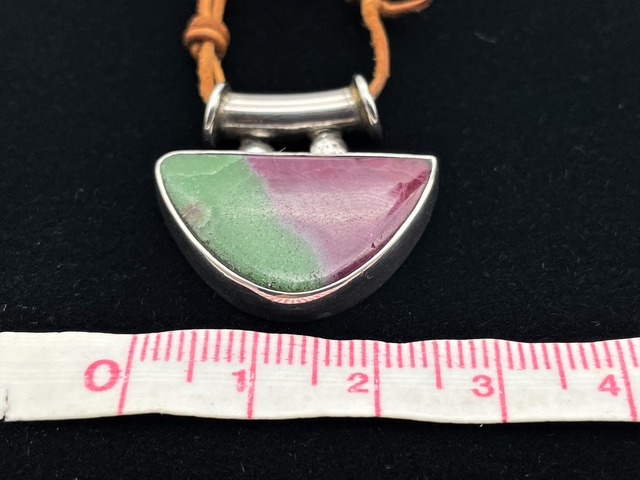 シルバーペンダントトップ（ルビーinゾイサイト）