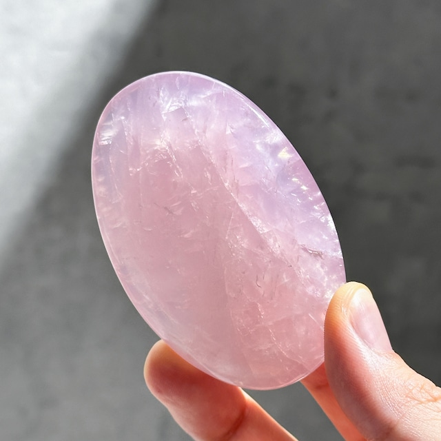 ローズクォーツ パームストーン12◇ Rose Quartz ◇ 天然石・鉱物・パワーストーン