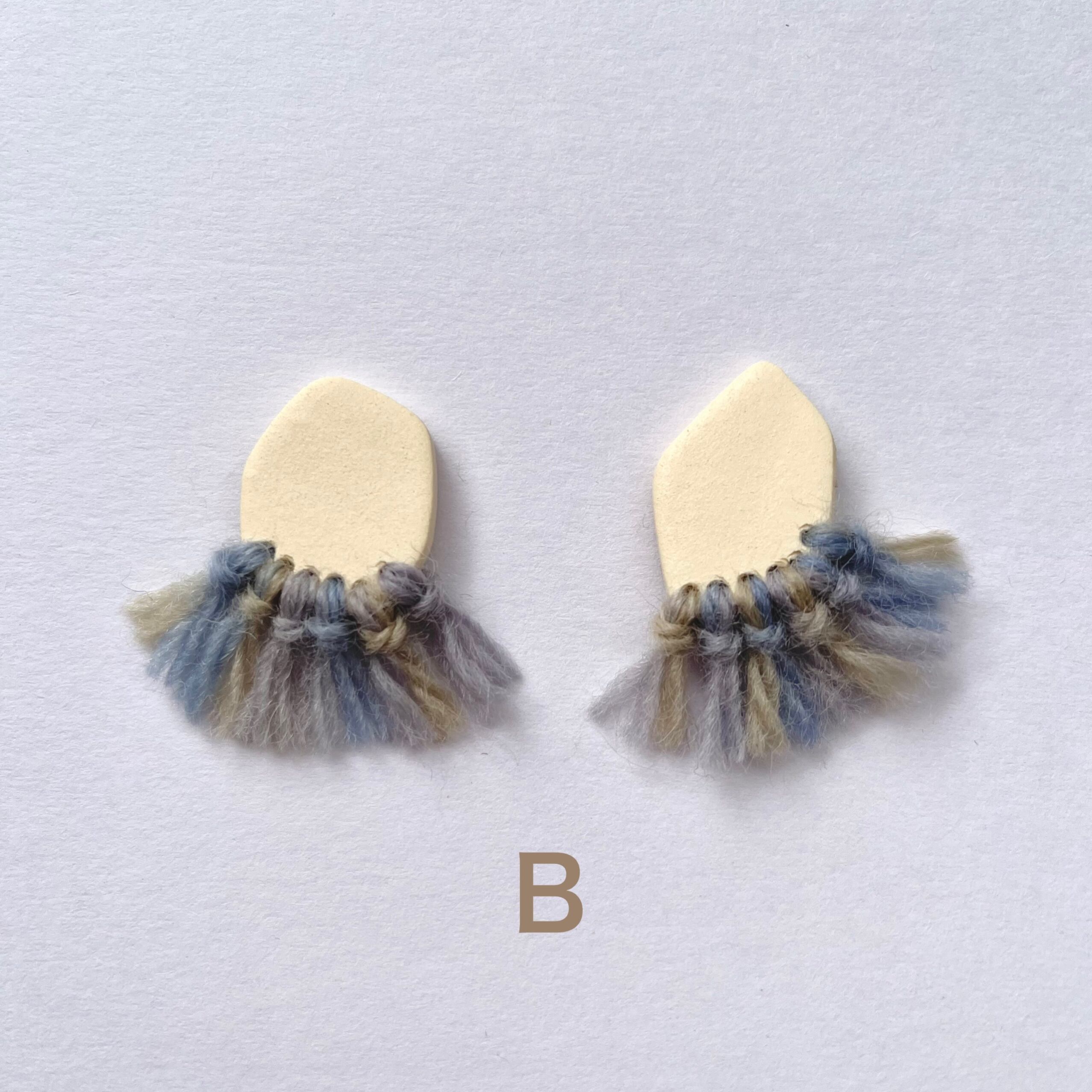 ナチュラルカラーのモードなイヤリング(ピアス変更可)ポリマークレイ