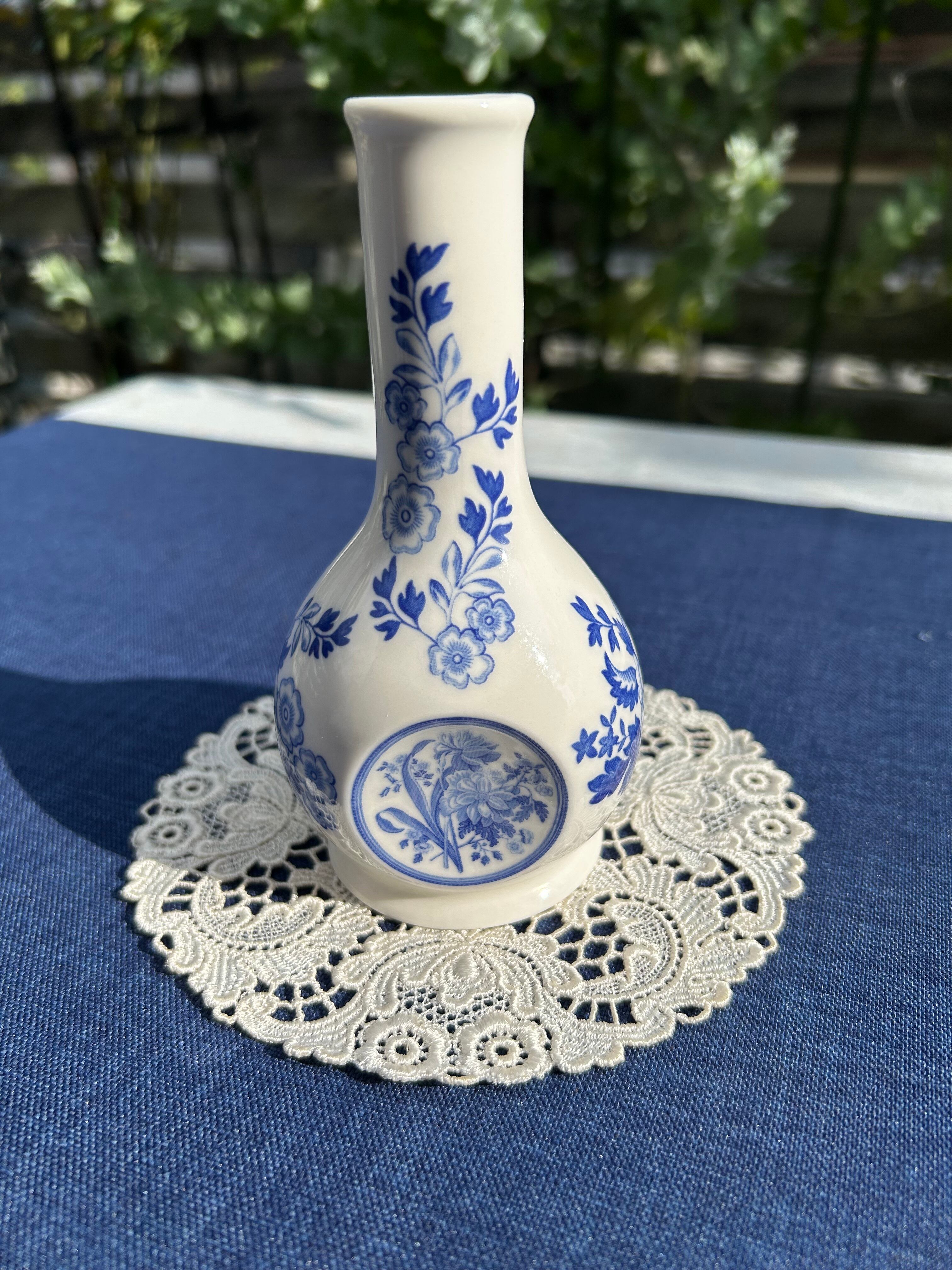 SPODE社　Blue Room Collection　"British Flowers"  一輪挿し