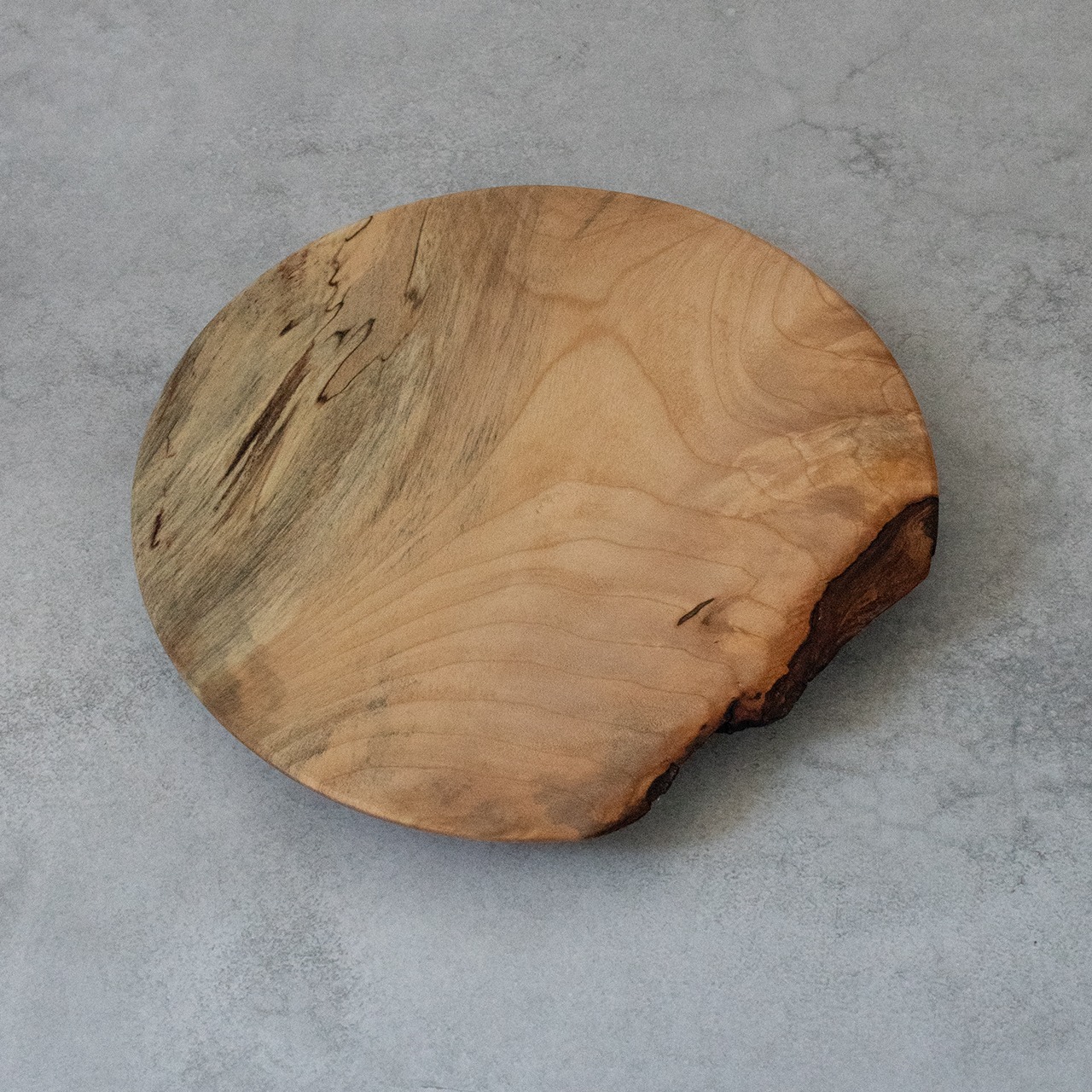 銘木のパン皿｜語りかける余白｜栃