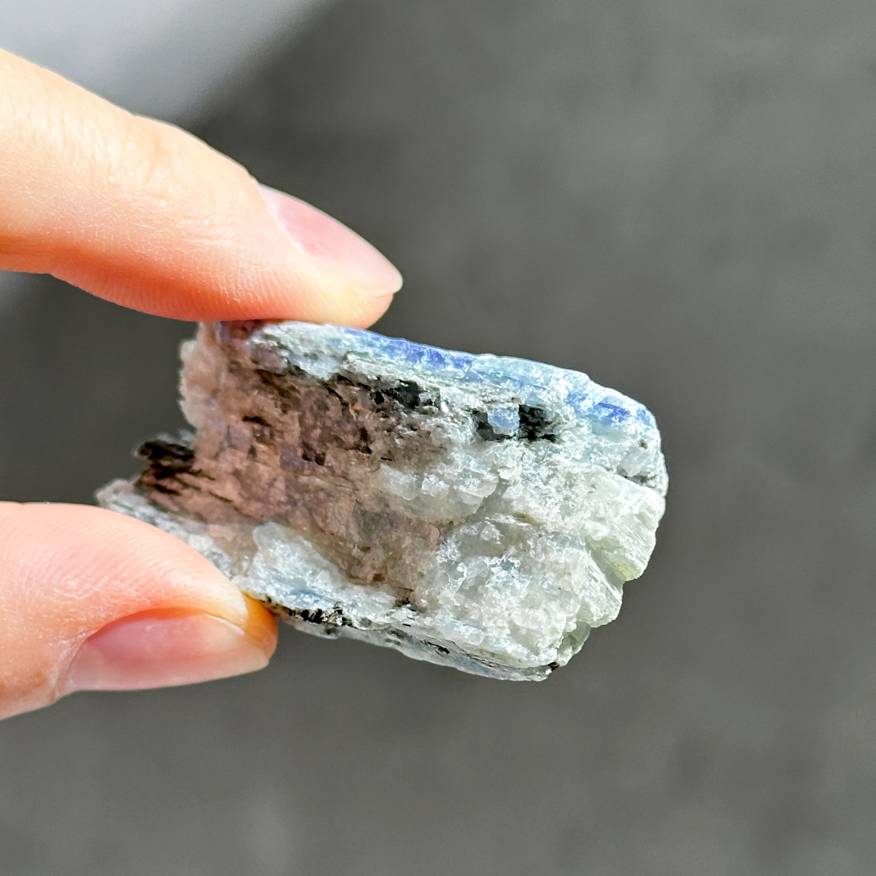 カイヤナイト 原石64◇ Kyanite ◇天然石・鉱物・パワーストーン