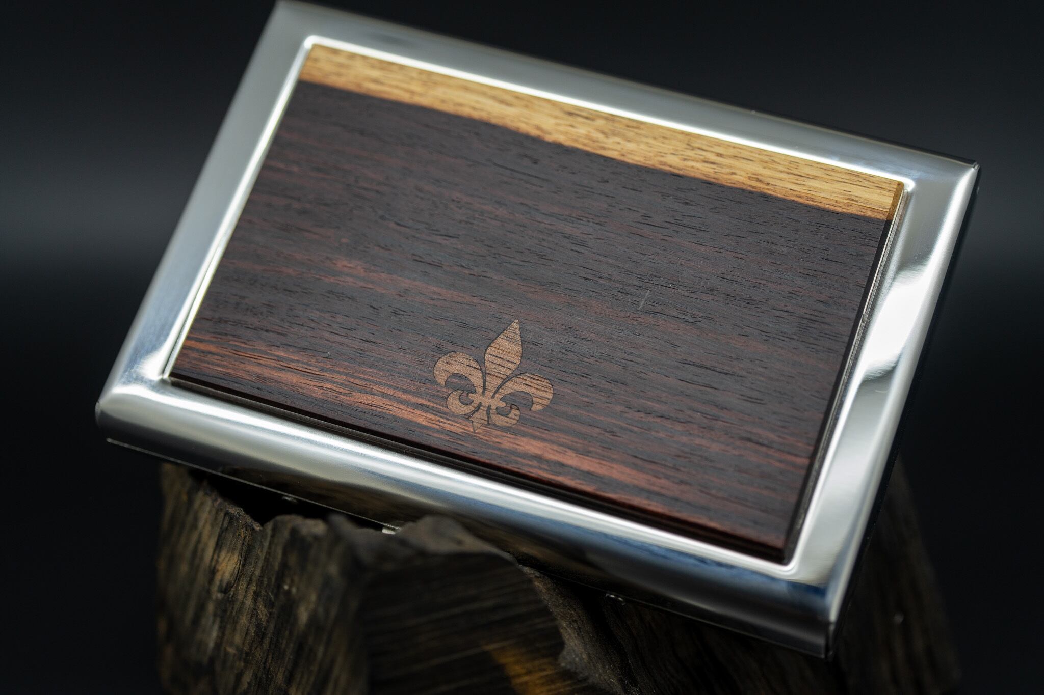 ※【王室御用達】キングウッド カードケース silver フルールドリス