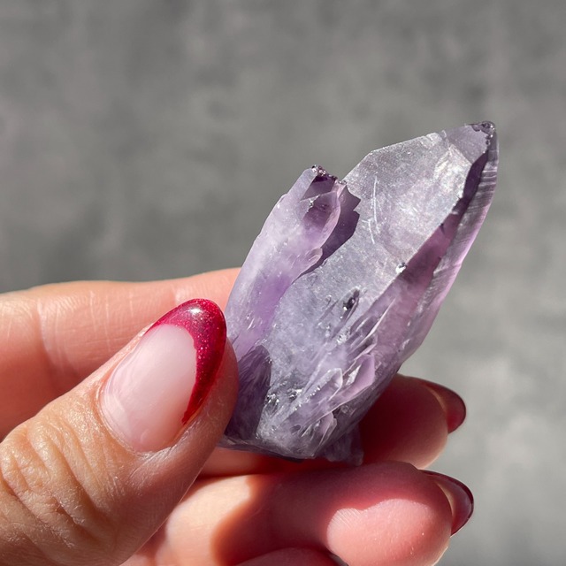 【ナイジェリア・チュチュクリフ産 アメジスト】tutu cliff ④ 鉱物 天然石 パワーストーン