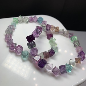 フローライトキューブブレスレット