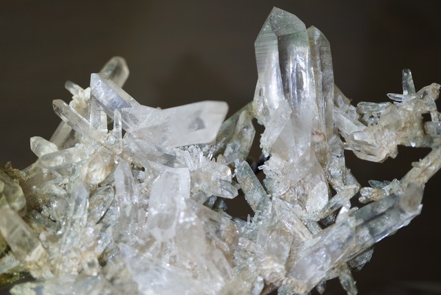 ヒマラヤ ガルサ渓谷パルギ産クォーツ/クローライト/マイカ Quartz 1037