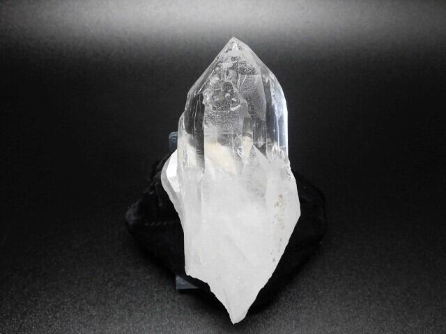 【送料無料】【高品質】神々の住む山　ガネーシュヒマール産水晶ポイント