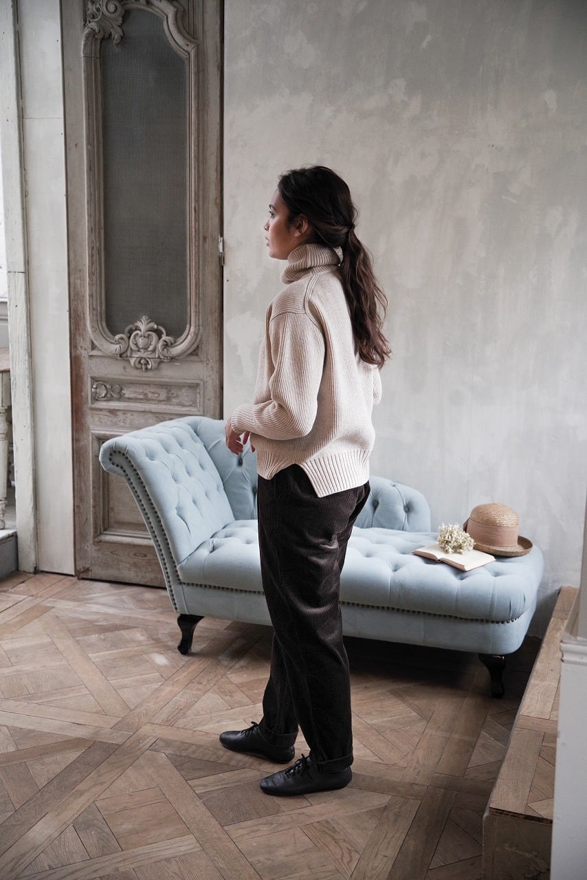 Hand Framed High Neck P/O