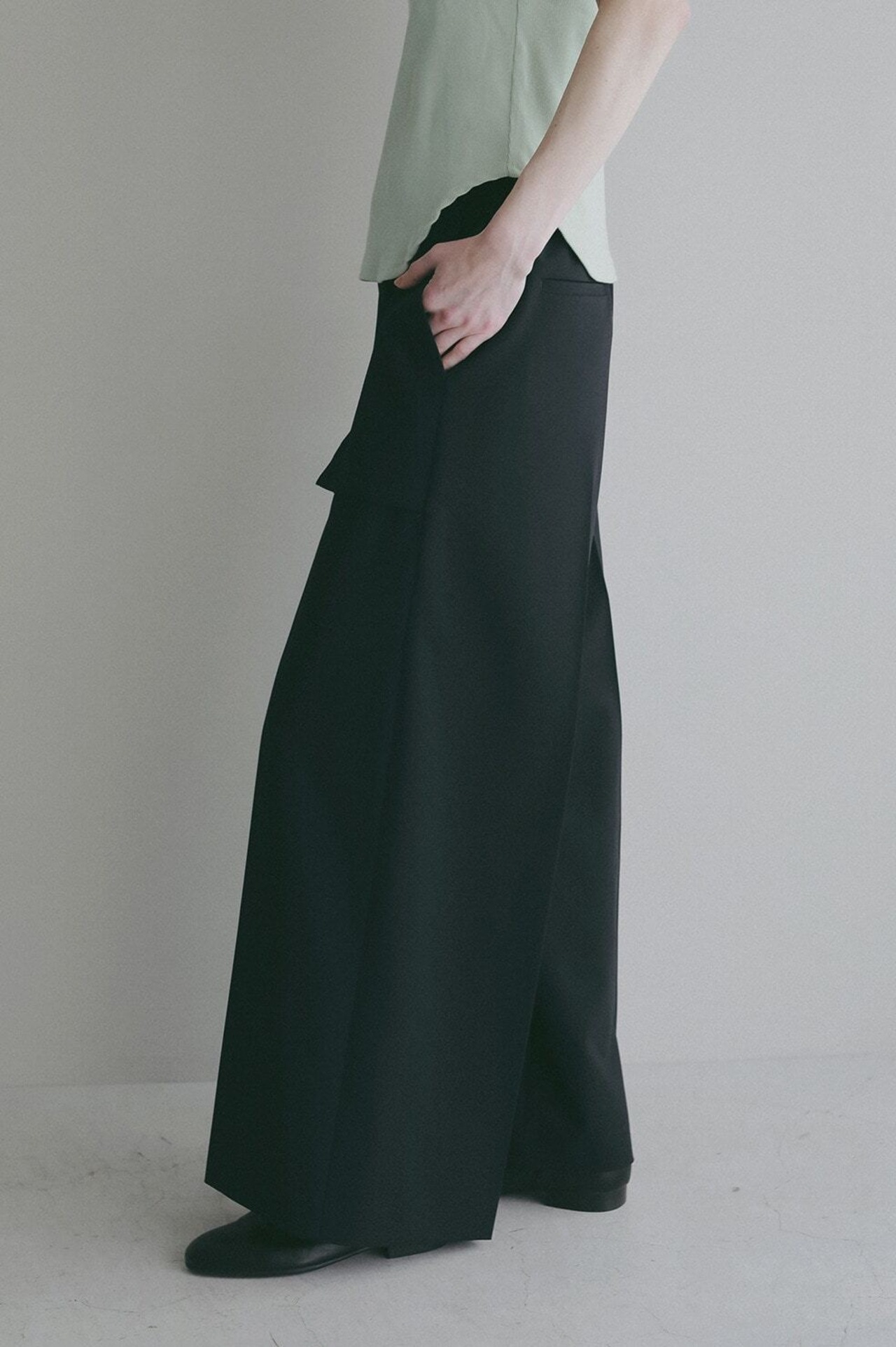 MANOF OUT POCKET WIDE PANTS